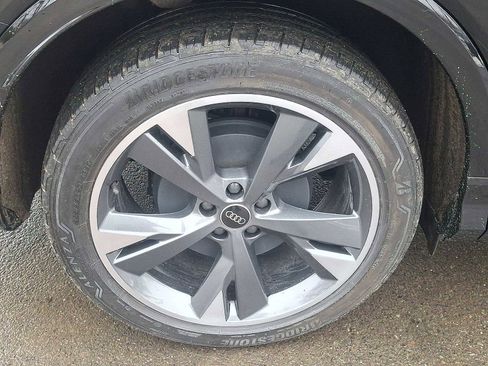 Used 2022 Audi Q4 e-tron Premium Plus image 27