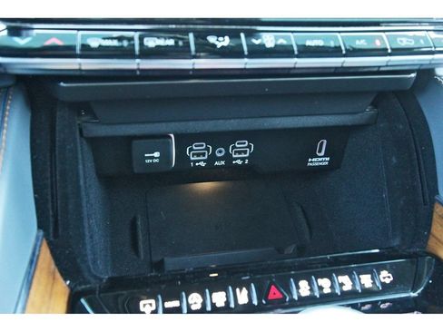 Used 2023 Jeep Grand Wagoneer Series II w/ Premium Group II AWD/4WD image 29