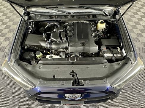 Used 2016 Toyota 4Runner SR5 image 23