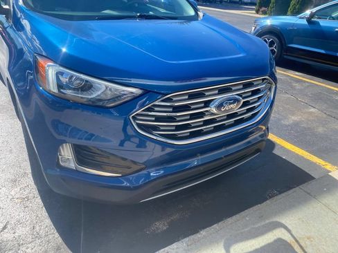 Used 2020 Ford Edge SEL w/ Convenience Package AWD/4WD image 2