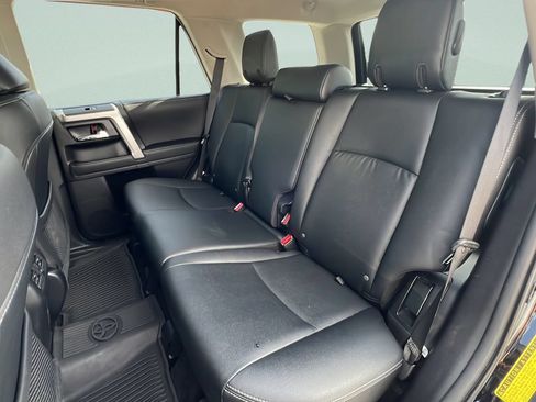 Used 2022 Toyota 4Runner TRD Sport AWD/4WD image 11