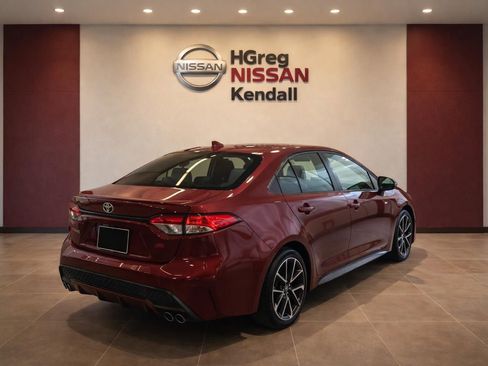 Used 2022 Toyota Corolla SE image 4