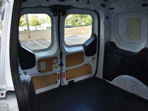Used 2018 Ford Transit Connect XL image 32
