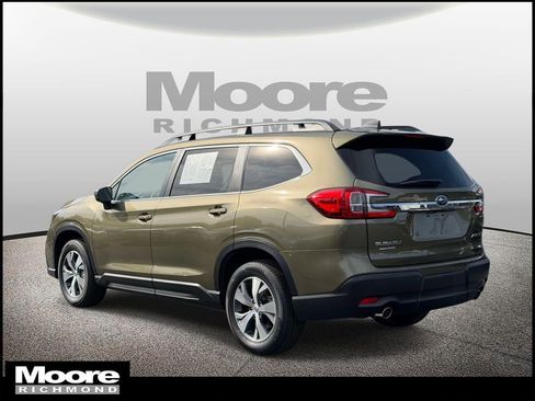 Used 2025 Subaru Ascent Premium AWD/4WD image 6