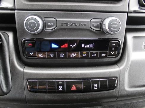 Used 2026 RAM ProMaster 2500 w/ Convenience Group FWD image 18