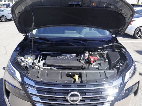 Used 2024 Nissan Rogue SV w/ SV Premium Package image 22