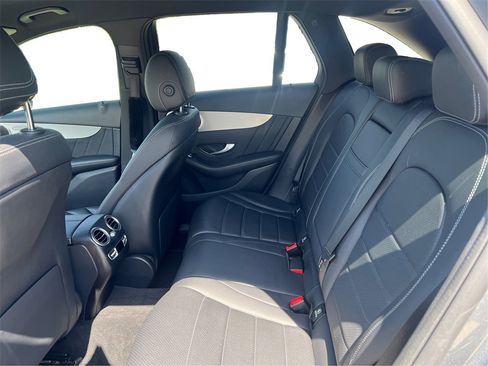 Used 2019 Mercedes-Benz GLC 300 GLC 300 w/ Multimedia Package image 11