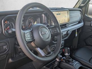 New 2026 Jeep Wrangler Unlimited Rubicon video 3