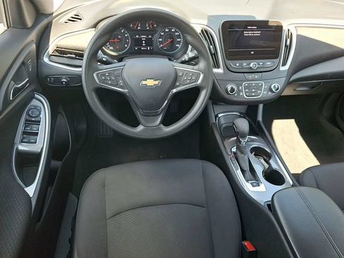 Certified 2025 Chevrolet Malibu LT FWD image 11