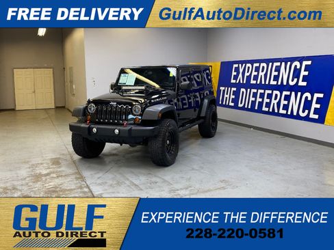 Used 2013 Jeep Wrangler Unlimited Rubicon w/ Connectivity Group AWD/4WD image 4