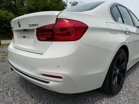 Used 2017 BMW 330i xDrive Sedan AWD/4WD image 13