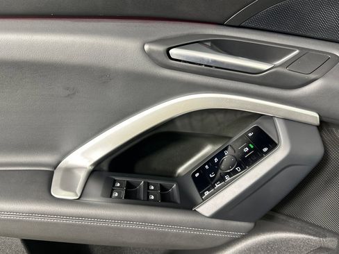 Used 2025 Audi Q5 Premium w/ 19" Wheel Package image 10