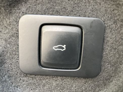 Used 2018 Lincoln MKZ Reserve w/ Climate Package image 32