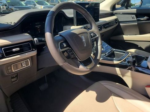 Used 2023 Lincoln Nautilus Reserve AWD/4WD image 12