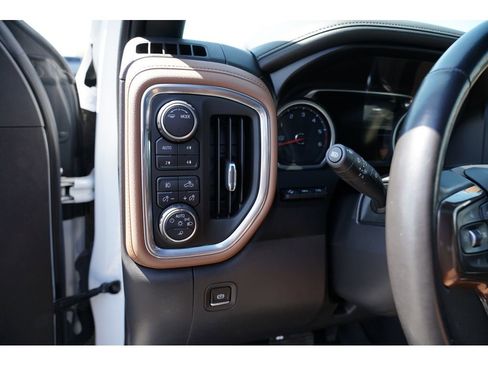 Used 2021 Chevrolet Silverado 1500 High Country image 16