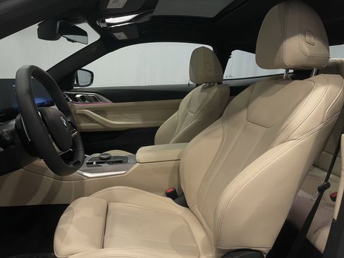 Used 2025 BMW 430i xDrive Coupe w/ Premium Package image 14