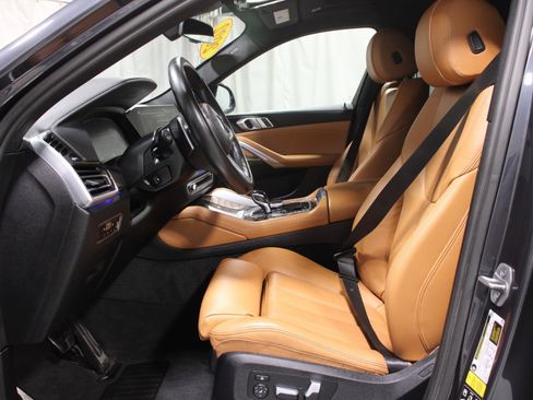 Used 2022 BMW X6 xDrive40i w/ M Sport Package image 13