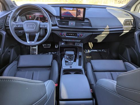 Used 2024 Audi SQ5 Premium Plus w/ Premium Plus Package image 24