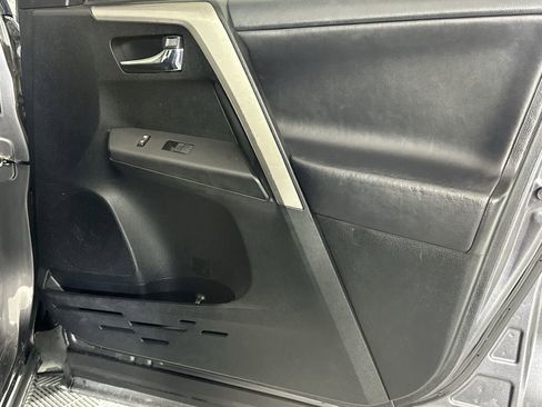 Used 2016 Toyota RAV4 XLE FWD image 30