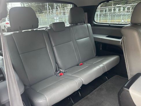 Used 2014 Toyota Sequoia Platinum image 21