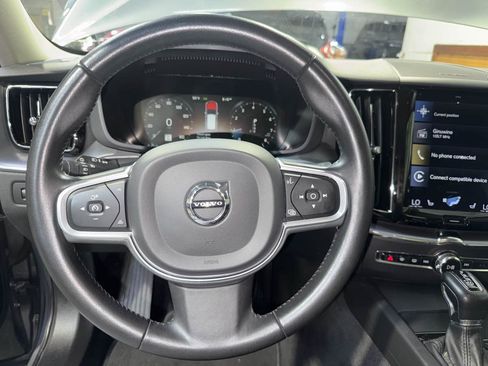 Used 2019 Volvo XC60 T6 Momentum w/ Multimedia Package AWD/4WD image 18