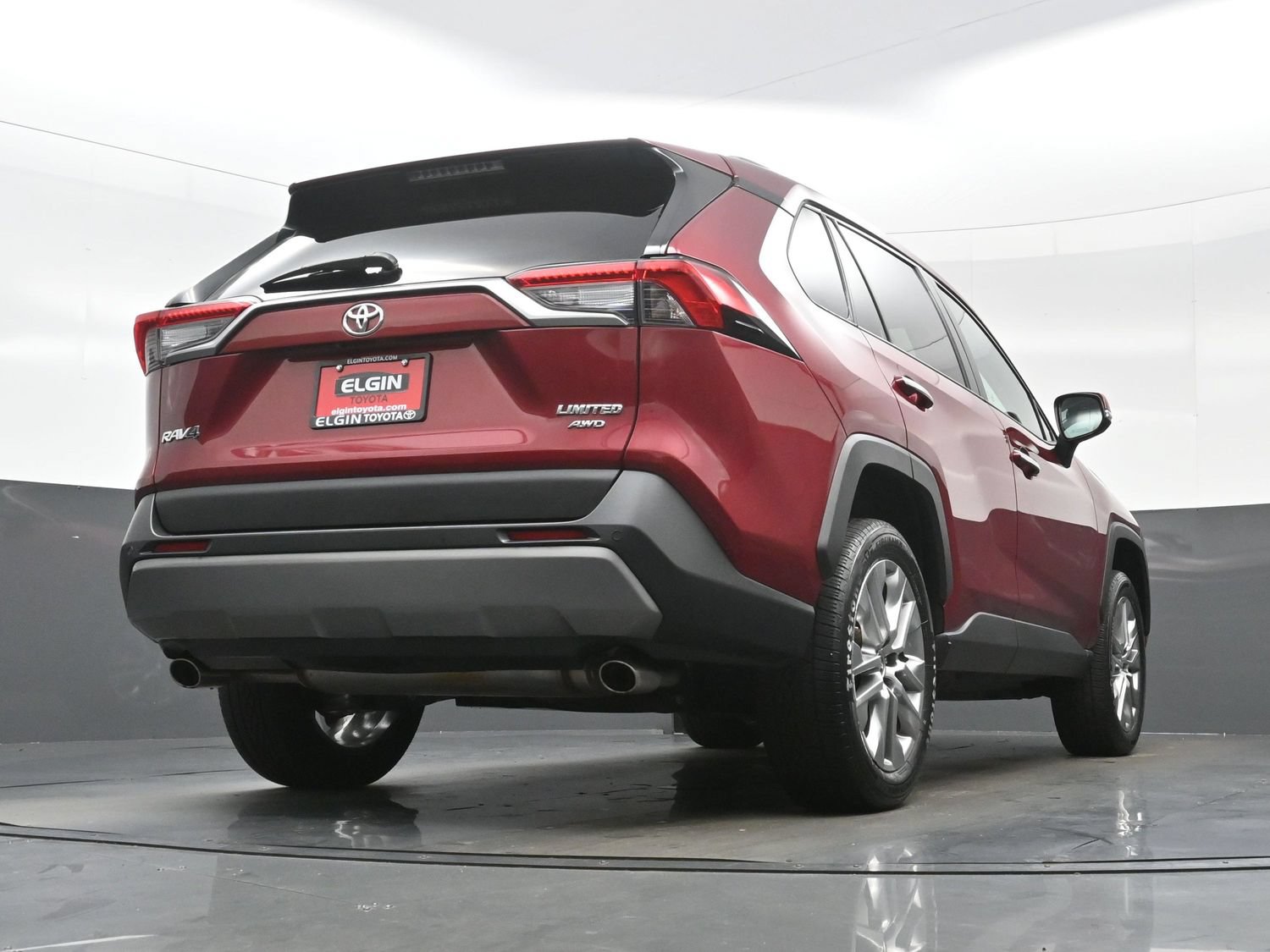 Used 2021 Toyota RAV4 Limited AWD/4WD image 32
