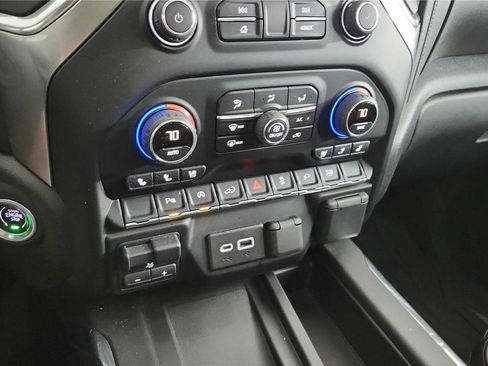 Used 2022 Chevrolet Silverado 1500 LTZ w/ LTZ Convenience Package II AWD/4WD image 62