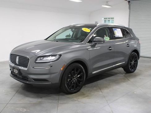 Used 2022 Lincoln Nautilus Reserve w/ Monochromatic Package image 4