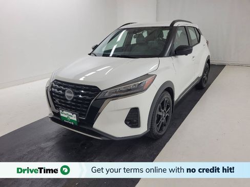 Used 2023 Nissan Kicks SR w/ SR Premium Package FWD image 1