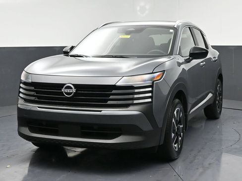 New 2026 Nissan Kicks SV w/ SV Premium Package AWD/4WD image 3