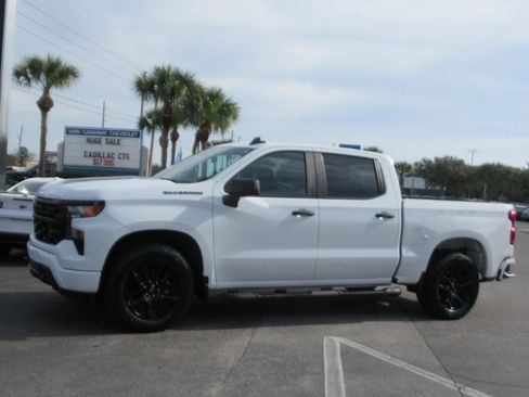 Used 2022 Chevrolet Silverado 1500 Custom w/ Rally Edition image 2