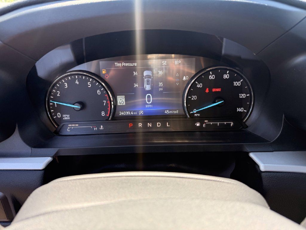 Used 2024 Ford Explorer XLT w/ Equipment Group 202A AWD/4WD image 24