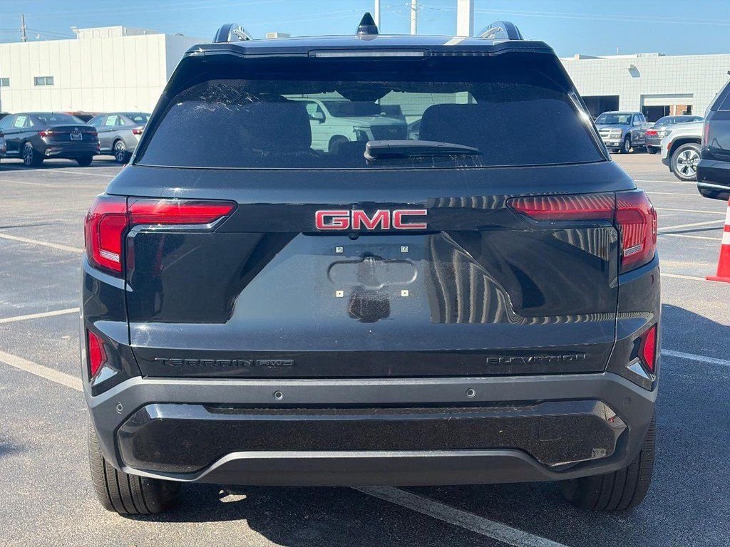 Used 2026 GMC Terrain Elevation w/ Elevation Premium Package AWD/4WD image 3