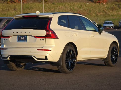 New 2026 Volvo XC60 B5 Ultra w/ Protection Package Premier image 3
