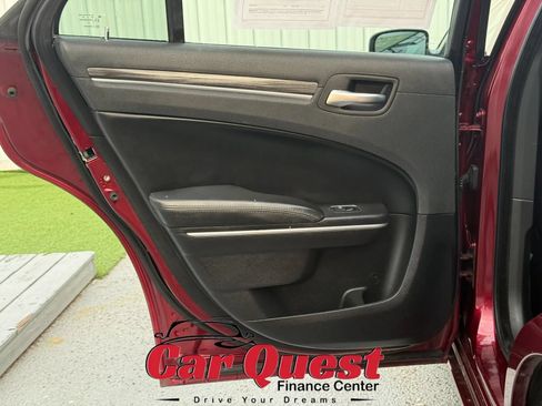 Used 2019 Chrysler 300 Touring w/ Sport Appearance Package RWD image 13