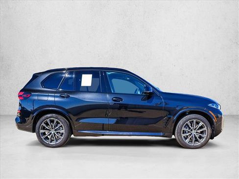 Used 2026 BMW X5 xDrive40i w/ M Sport Package AWD/4WD image 4