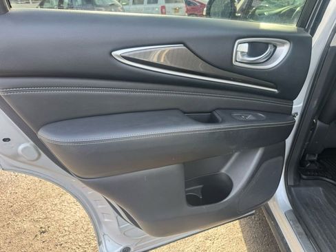 Used 2017 INFINITI QX60 AWD w/ Premium Plus Package image 28