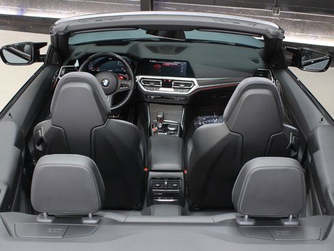 Used 2022 BMW M4 xDrive Competition image 35