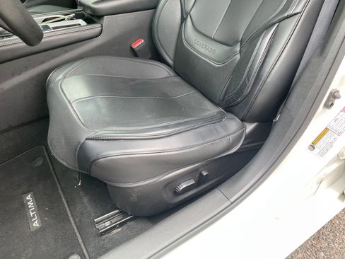 Used 2023 Nissan Altima 2.5 SV image 16