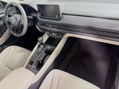 Used 2023 Honda Accord LX image 31