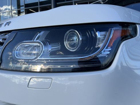 Used 2017 Land Rover Range Rover Supercharged image 11