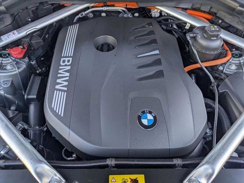 New 2026 BMW X5 xDrive50e w/ Executive Package image 18