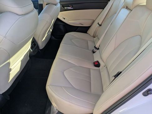 Used 2022 Toyota Avalon XLE image 27