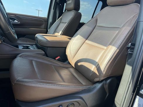 Used 2022 Chevrolet Suburban High Country AWD/4WD image 38