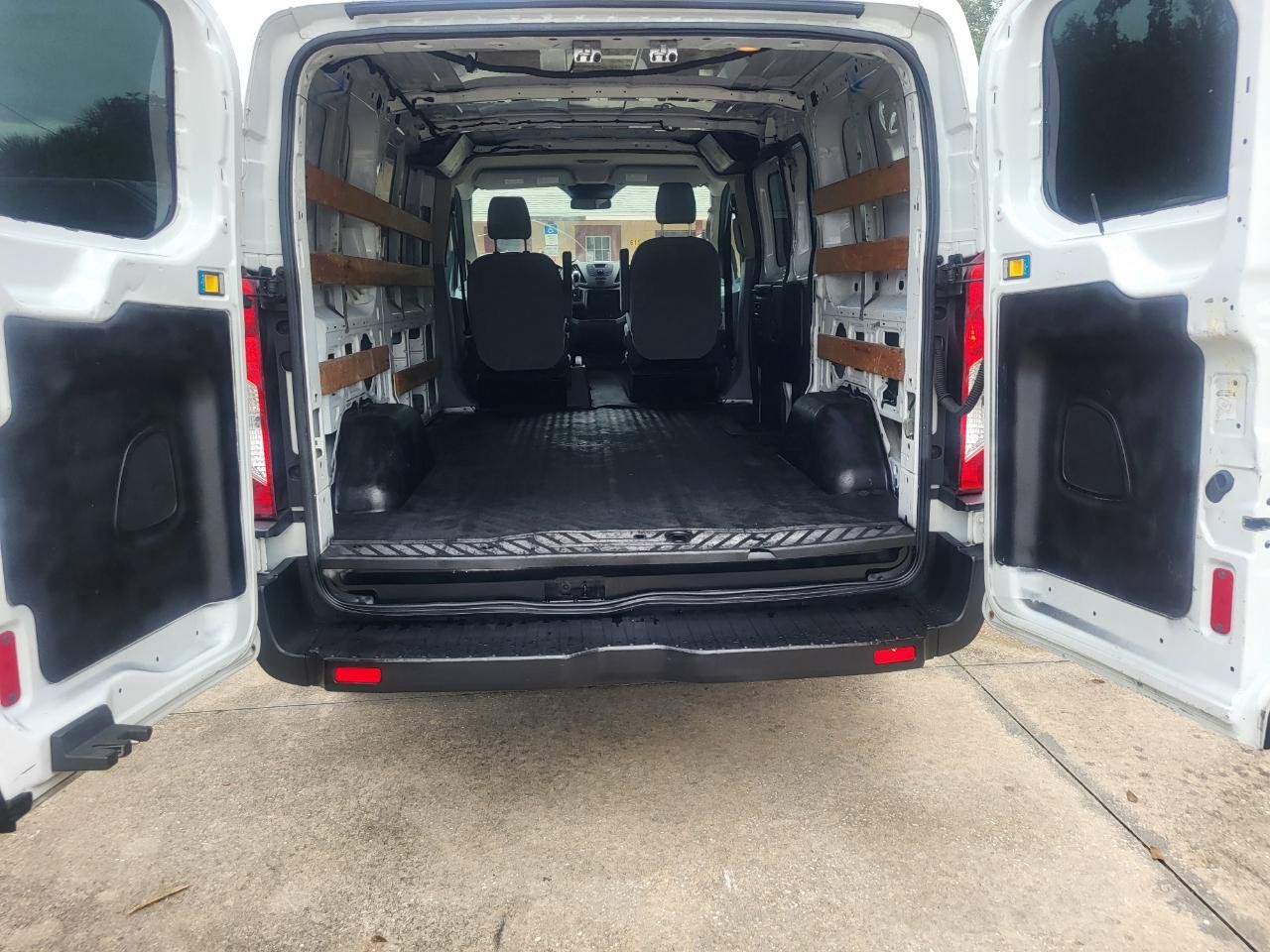 Used 2016 Ford Transit 250 130 Low Roof w/ Exterior Upgrade Package RWD image 37