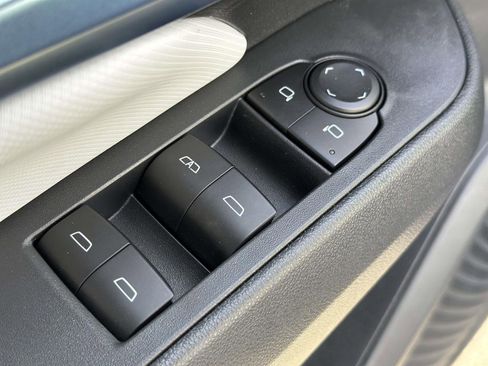 New 2026 Chevrolet Equinox EV LT image 20