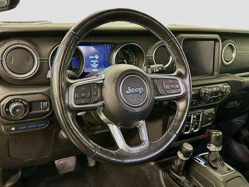 Used 2023 Jeep Wrangler Sahara w/ Cold Weather Group image 18