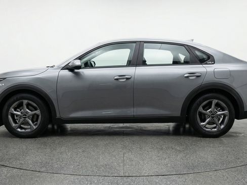 Used 2025 Kia K4 LXS image 5