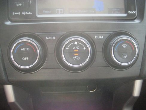 Used 2015 Subaru Forester 2.5i Touring w/ Eyesight & Navigation System AWD/4WD image 21