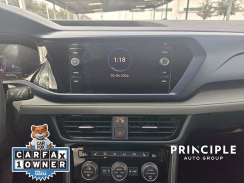 Used 2024 Volkswagen Taos SE image 20